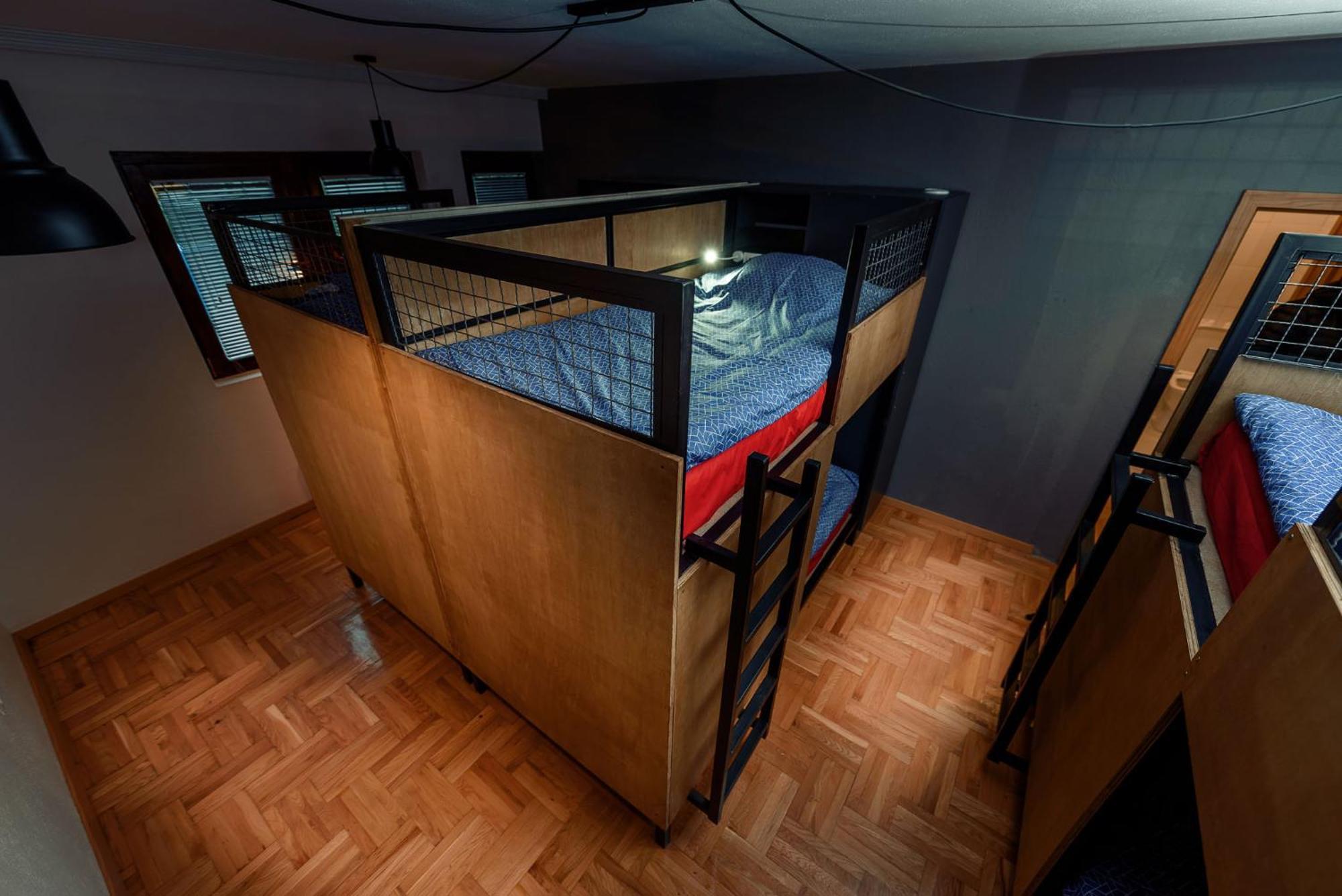 Town Hostel Peja Kültér fotó