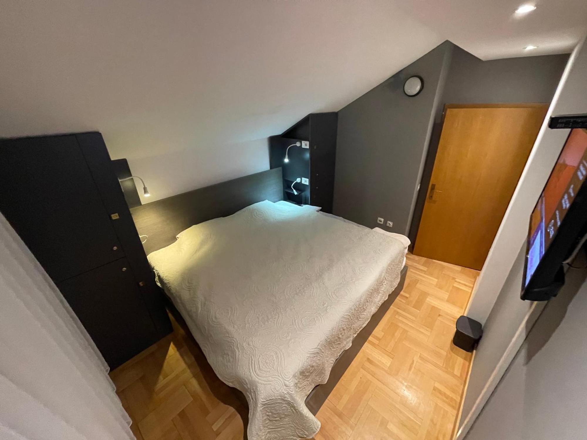 Town Hostel Peja Kültér fotó