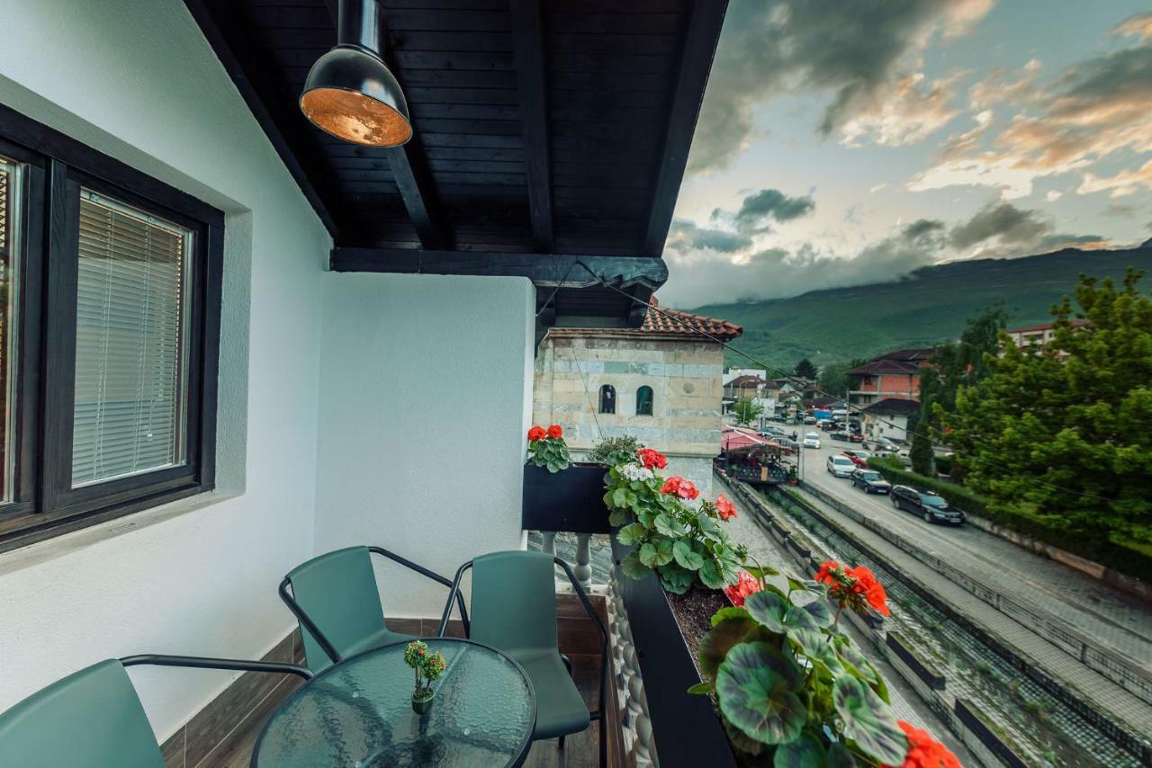 Town Hostel Peja Kültér fotó