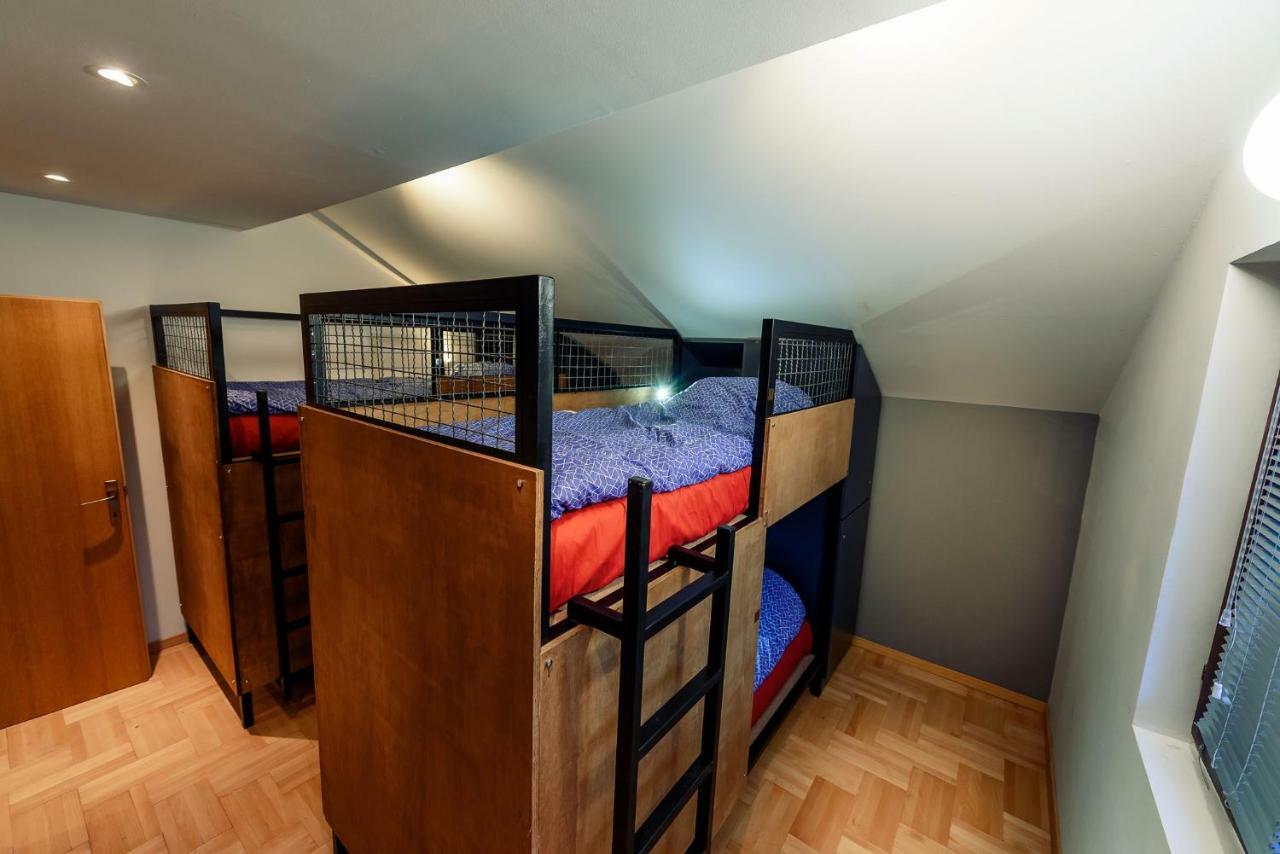 Town Hostel Peja Kültér fotó