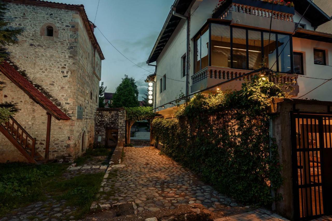 Town Hostel Peja Kültér fotó