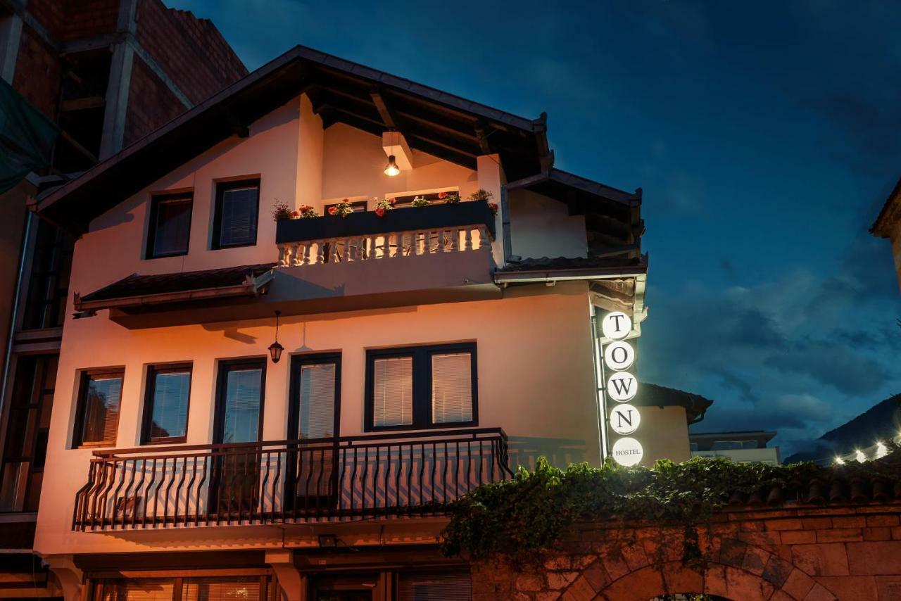 Town Hostel Peja Kültér fotó